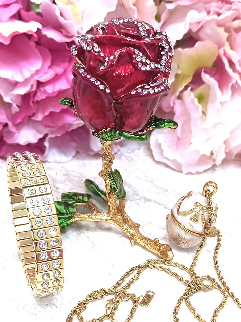 3-piece Luxury Engagement Set, 7ct, Gift for Bride-to-be from Sister, Fabergé Egg, Roses Gift Box + Fabergé Egg Pendant + Austrian Crystal Bracelet.