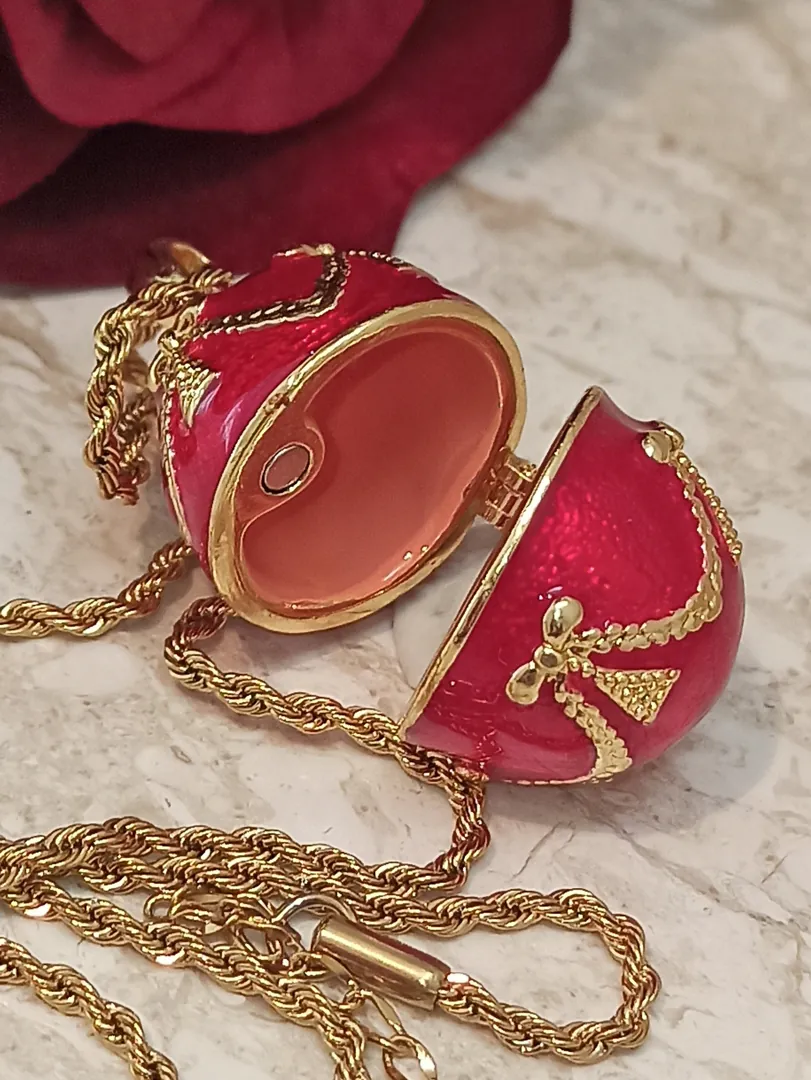 Designer Jewelry Faberge Egg Necklace Faberge Egg Pendant Valentine Day Gift for Her Faberge Style Egg 24K Austrian Crystal Handset Locket.