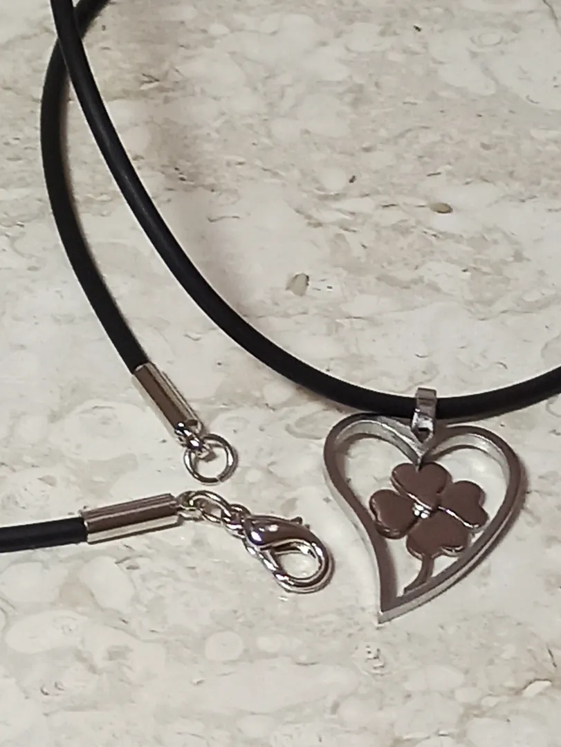 SILVER Clover Pendant Necklace / Four Leaf Clover Necklace / GOOD LUCK Necklace / Clover Charm Necklace / St. Patrick's Day Necklace Shamrock Jewelry