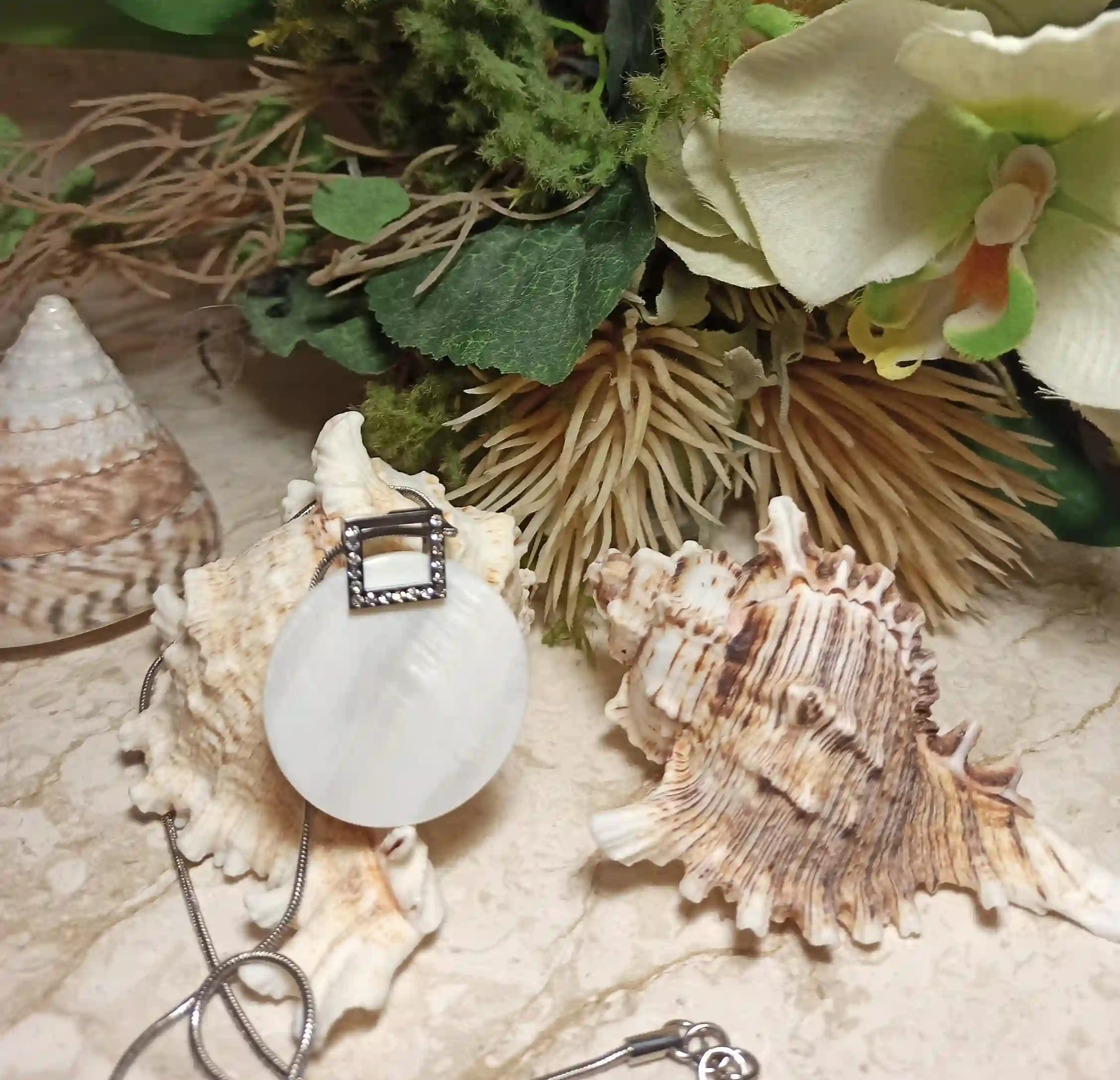 Silver MOP Statement Pendant/White Mother of Pearl/Art Deco Round Pendant/ Unique Necklace/Anniversary Gift For Her Real Pearl Necklace Wife 