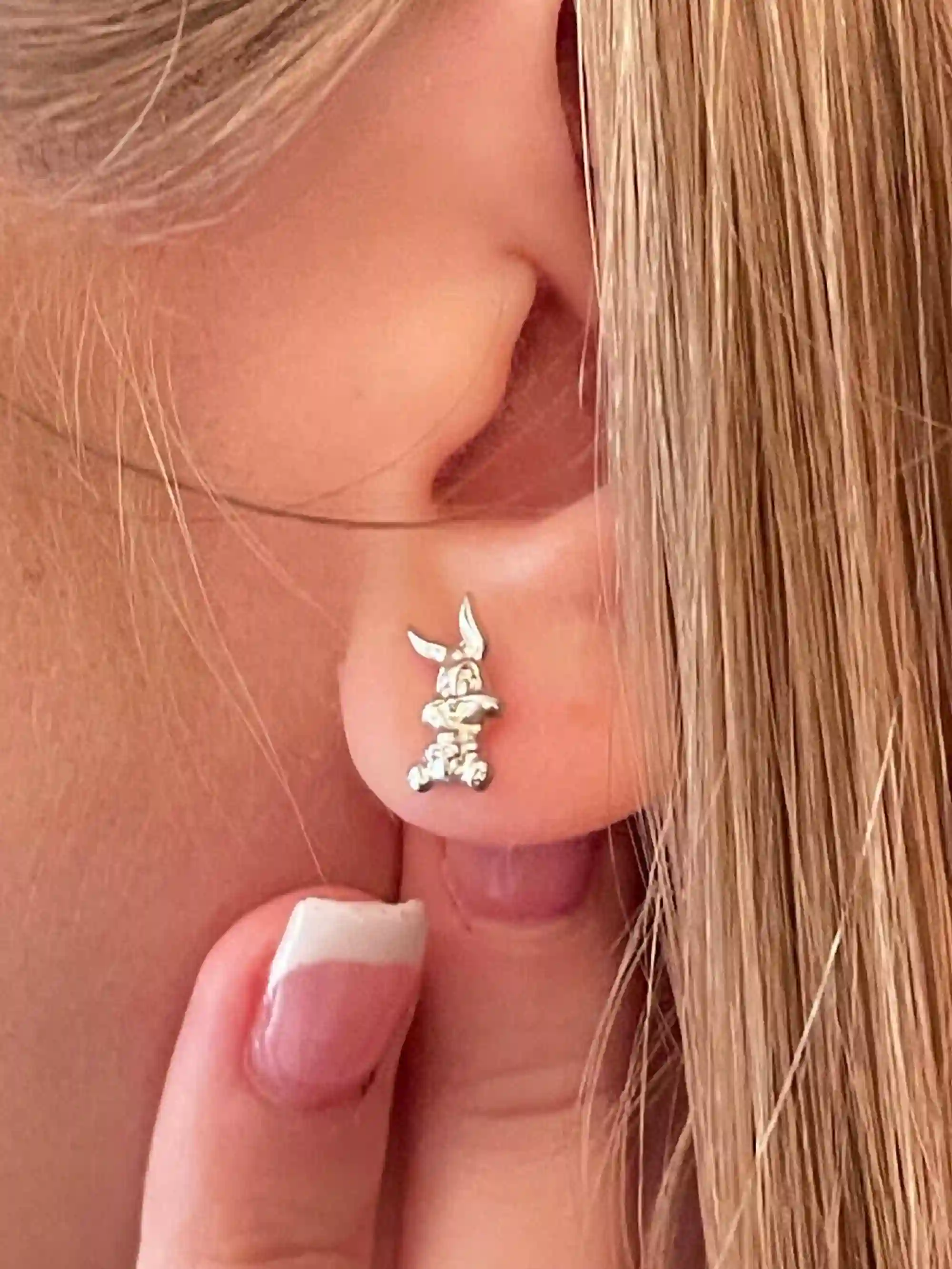 18kt White Gold Disney Stud Earrings Gift for Girls Bugs Bunny Original Looney Tunes/Stud Gold Earrings for Girl Cartoon Bugs Bunny Gift 18k 