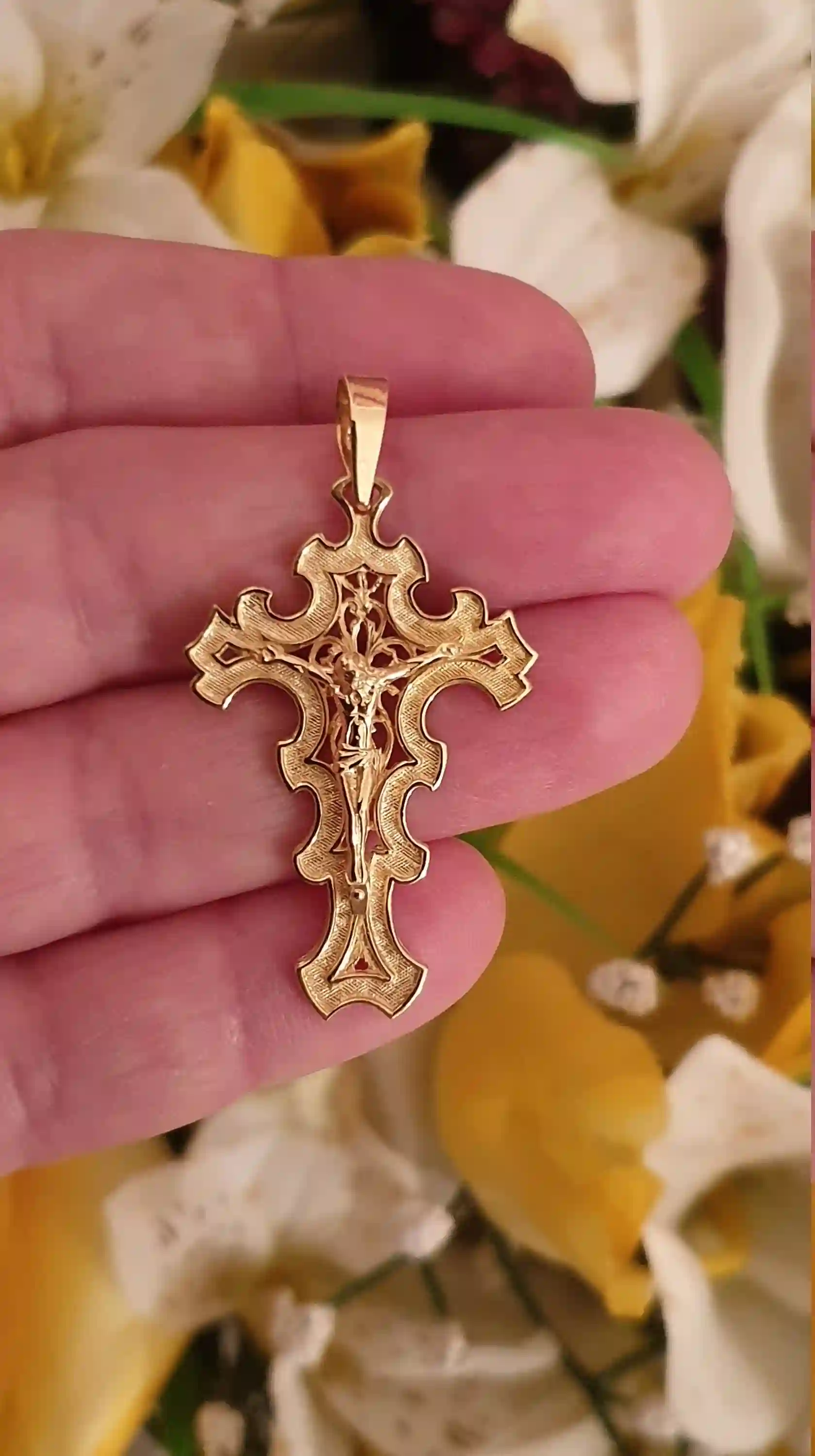 18kt SOLID GOLD Cross Pendant Woman/Crucifix Jewelry Christian Gifts for Women/HANDMADE Byzantine Jewellery Religious Cross Jesus Gold Charm 