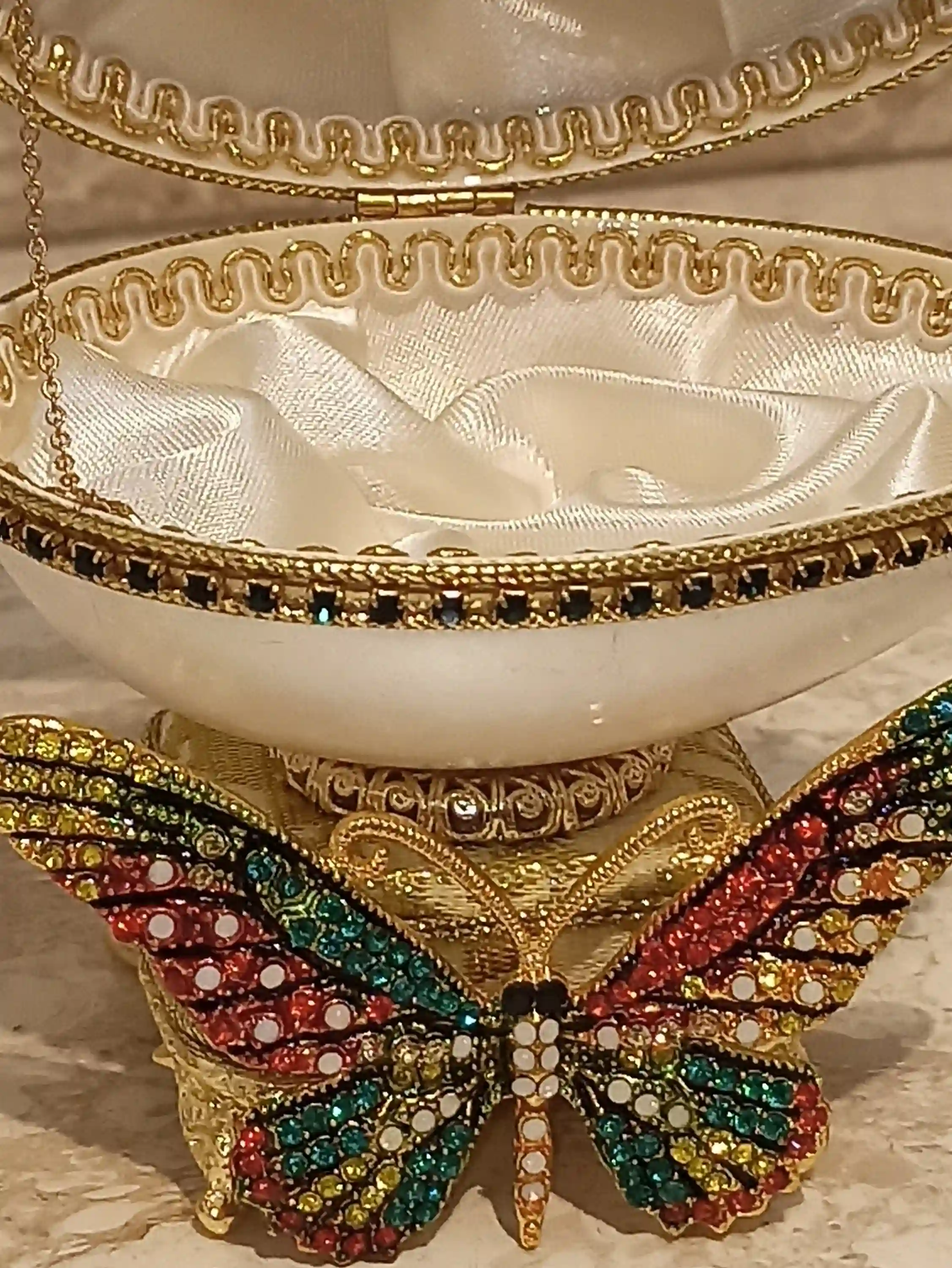 Butterfly Trinket box Rainbow Butterfly Ring Box LUXURY Birthday gift for her Faberge-Style egg Music Box Jewelry Box & Bracelet 24K GOLD REAL Egg 