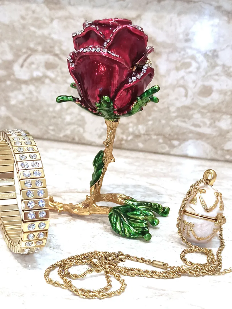 3-piece Luxury Engagement Set, 7ct, Gift for Bride-to-be from Sister, Fabergé Egg, Roses Gift Box + Fabergé Egg Pendant + Austrian Crystal Bracelet.
