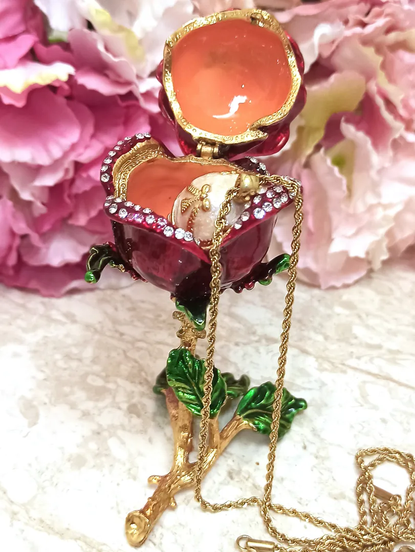 3-piece Luxury Engagement Set, 7ct, Gift for Bride-to-be from Sister, Fabergé Egg, Roses Gift Box + Fabergé Egg Pendant + Austrian Crystal Bracelet.