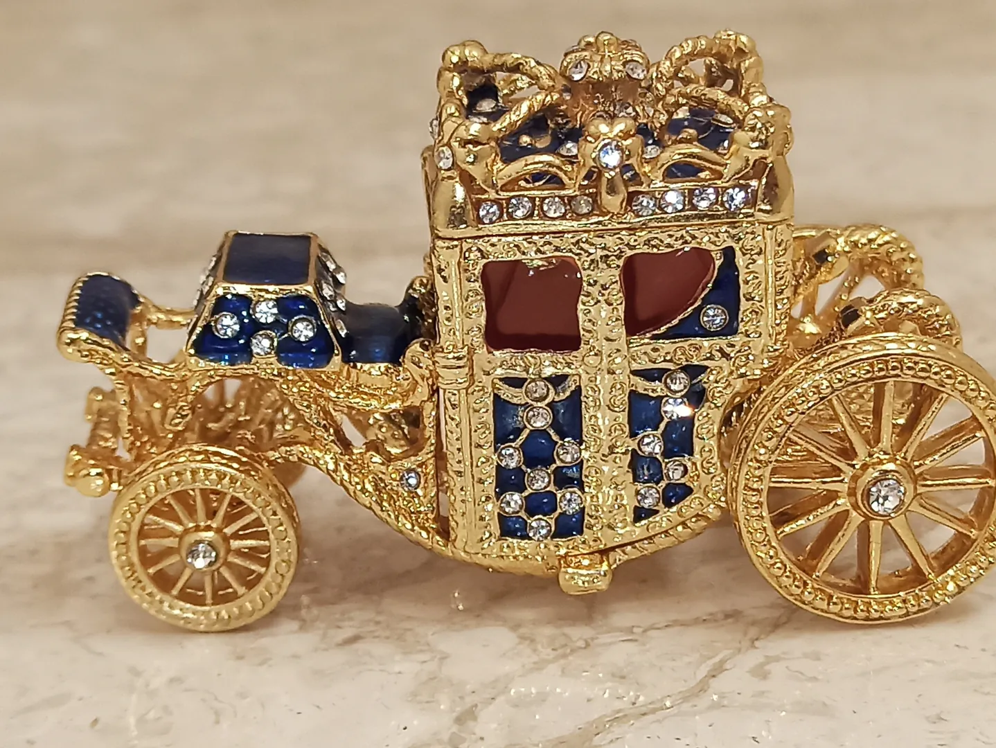 Faberge Egg Ornament for Parents Faberge Egg Trinket Box Home Decoration Handmade New Home Owner Gift Bracelet 24k Gold 10ct Austrian Crystal