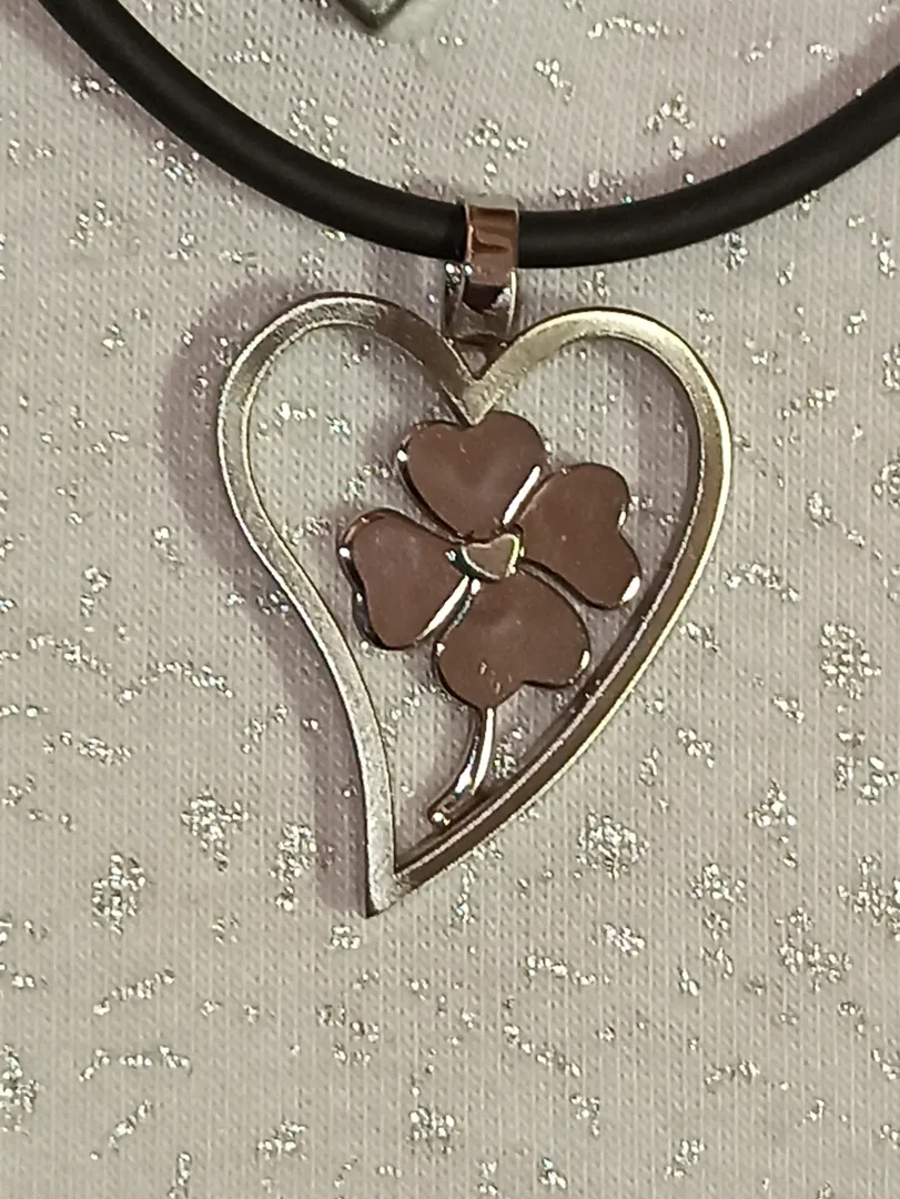 SILVER Clover Pendant Necklace / Four Leaf Clover Necklace / GOOD LUCK Necklace / Clover Charm Necklace / St. Patrick's Day Necklace Shamrock Jewelry