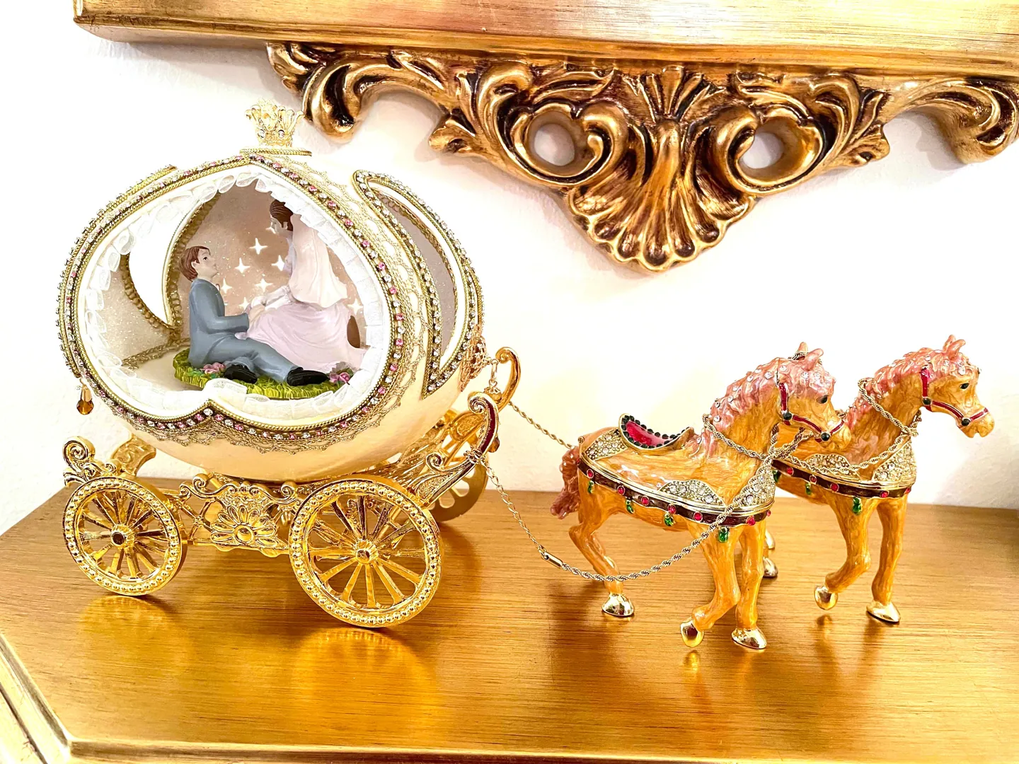 1989 NATURAL Fabergé Egg Ostrich Egg Musical Royal Carriage 24k Gold Accent Hand-Carved Faberge Ornament Anniversary Gift 24k Gold Handmade