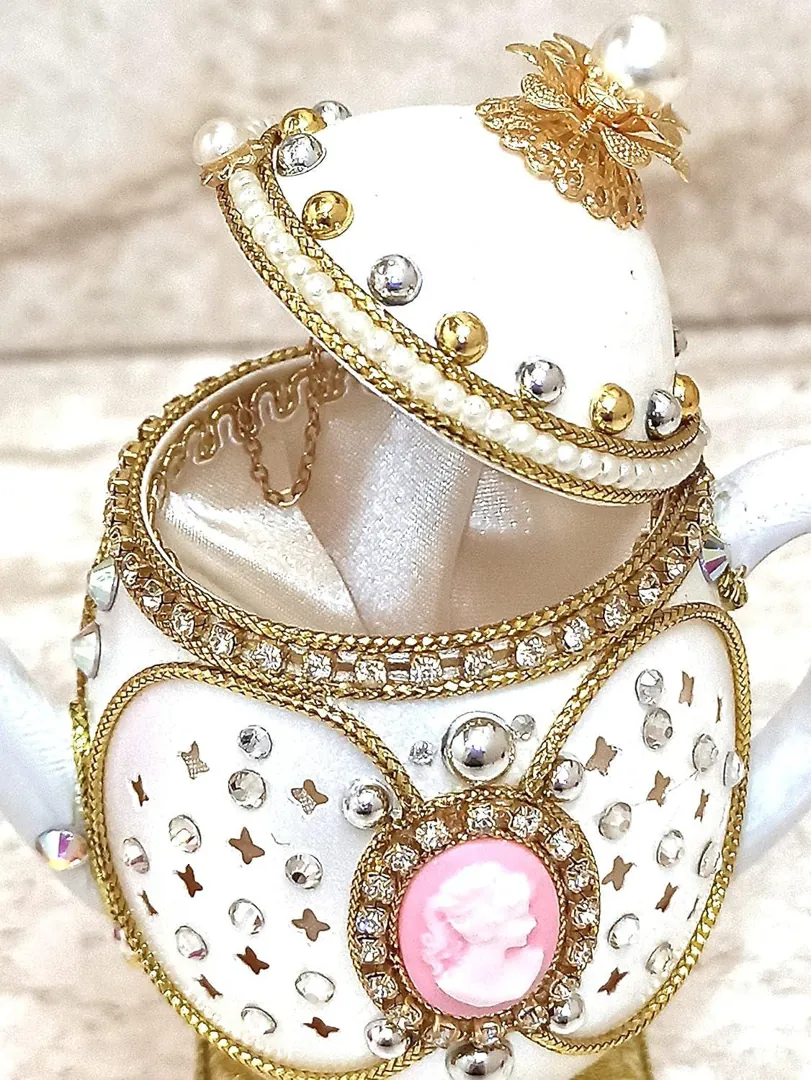 1991 Cameo Faberge Egg Music Box Natural Egg Faberge Style Egg + Faberge Necklace 35th Birthday Wife Gifts Fabergé Egg Handmade Vintage Egg