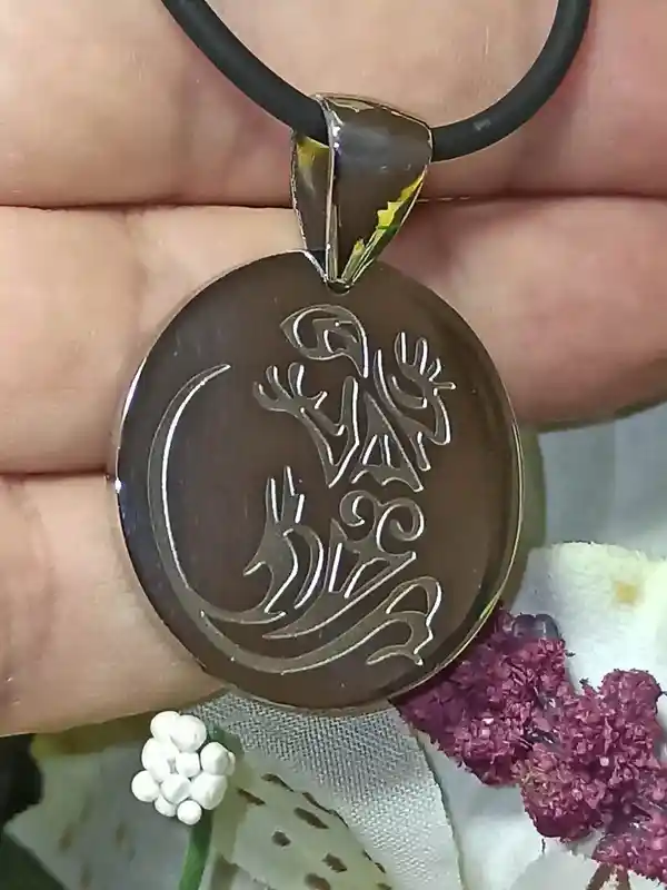 SILVER Gecko Necklace /Good luck Necklace /Gecko Jewelry/Gecko Pendant/Lizard Necklace/Reptile Necklace/Gecko Gift/Gecko Lizard Jewelry Gift 