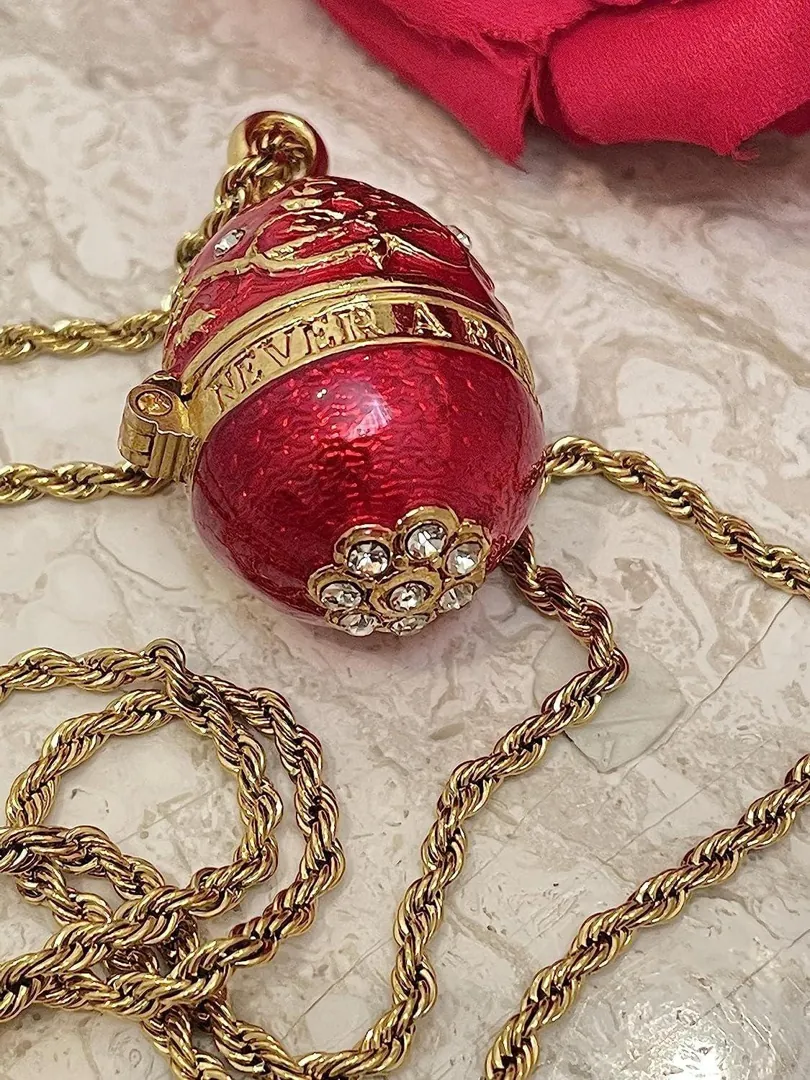 1984 Vintage Pierre Lorren Decorative Natural Eggs Style Musical Trinkets & Egg Necklace Ruby Wedding Anniversary Gift for Couple Handmade