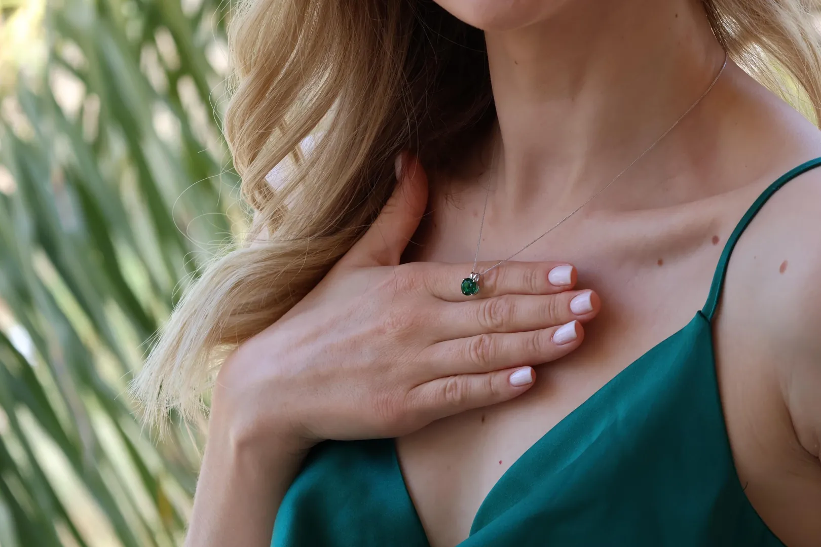 18k Solid Gold Necklace Natural Emerald Necklace Emerald Pendant Emerald Solitaire Necklace Certified Emerald Jewelry May Birthstone 2ct